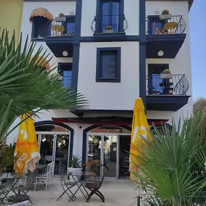 Marina Sahil Apart Otel